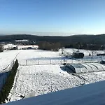 Willa V Brdech S Bazenem, Infra Saunou A Vybavenim