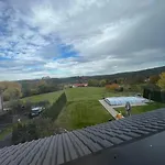 V Brdech S Bazenem, Infra Saunou A Vybavenim *