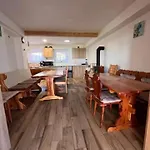Willa V Brdech S Bazenem, Infra Saunou A Vybavenim *