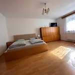 V Brdech S Bazenem, Infra Saunou A Vybavenim * Mala Viska