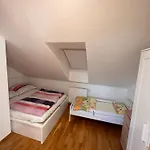 V Brdech S Bazenem, Infra Saunou A Vybavenim Willa