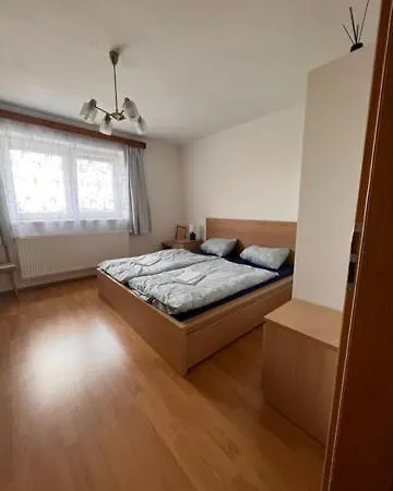V Brdech S Bazenem, Infra Saunou A Vybavenim Willa Mala Viska