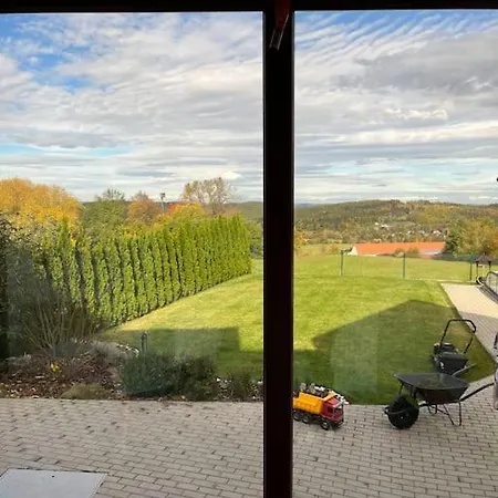 V Brdech S Bazénem, Infra Saunou A Vybavením Mala Viska