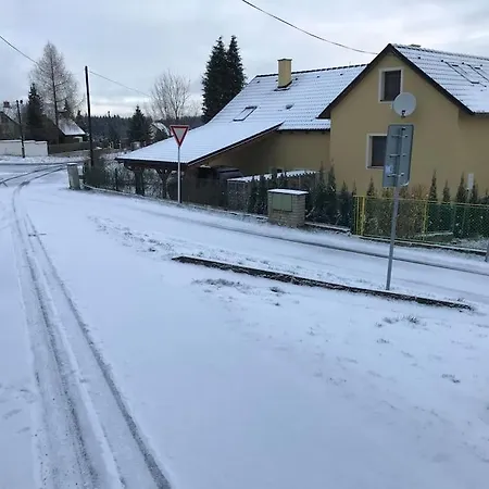 V Brdech S Bazenem, Infra Saunou A Vybavenim Willa *