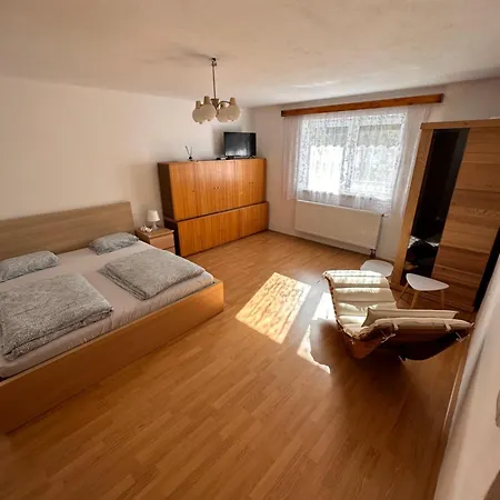 V Brdech S Bazénem, Infra Saunou A Vybavením Villa Mala Viska