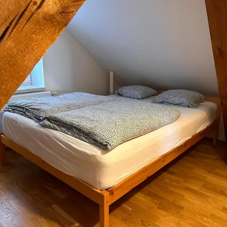 V Brdech S Bazenem, Infra Saunou A Vybavenim