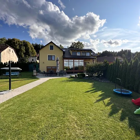 V Brdech S Bazénem, Infra Saunou A Vybavením Villa Mala Viska