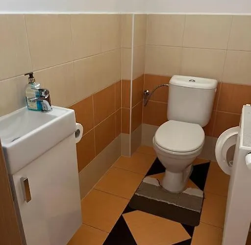 Willa V Brdech S Bazenem, Infra Saunou A Vybavenim