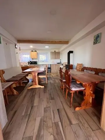 Willa V Brdech S Bazenem, Infra Saunou A Vybavenim *